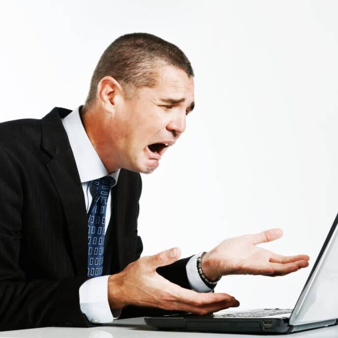 Computer crash or bad news has really upset this businessman 2012/04/12
Tracey